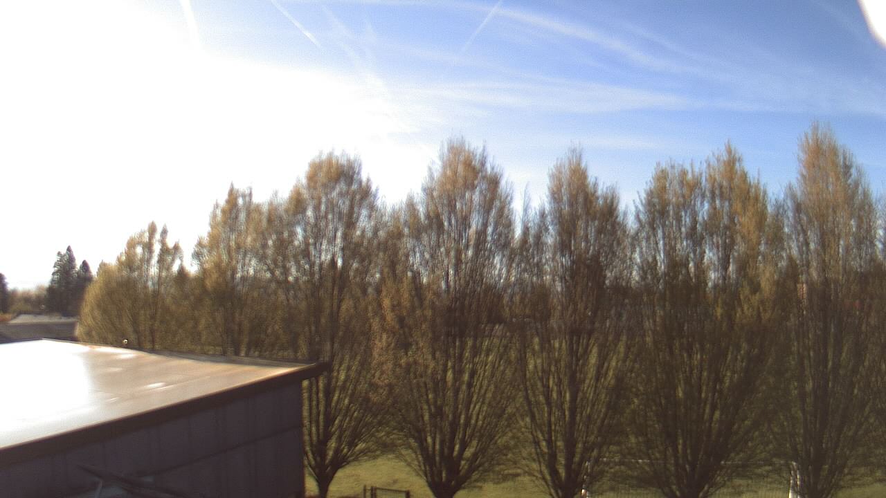 Thumbnail for current weather camera view from Hayes Freedom HS in Camas, Washington