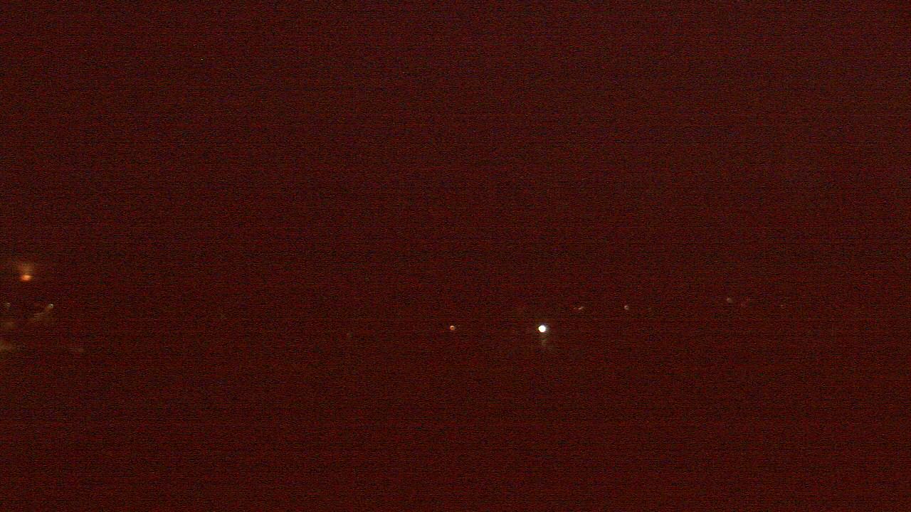 Thumbnail for current weather camera view from Hayes Freedom HS in Camas, Washington