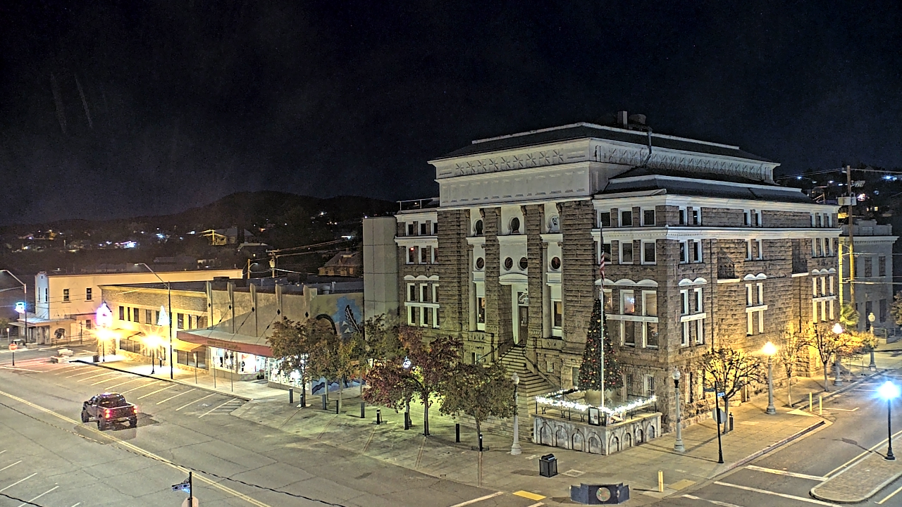 Thumbnail for current weather camera view from Center for the Arts in Globe, Arizona