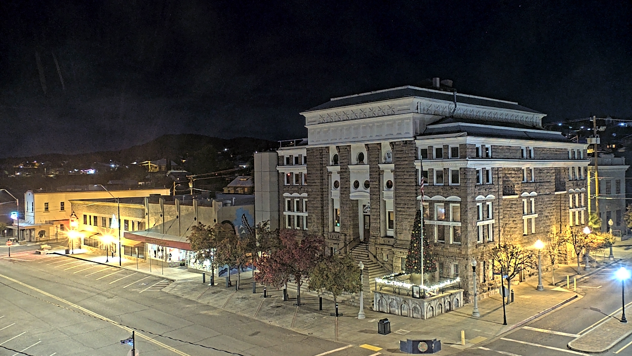 Thumbnail for current weather camera view from Center for the Arts in Globe, Arizona