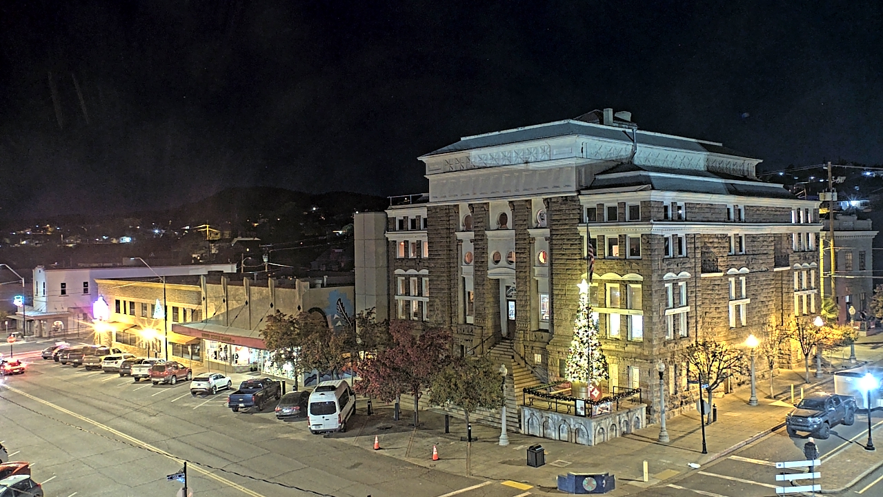 Thumbnail for current weather camera view from Center for the Arts in Globe, Arizona