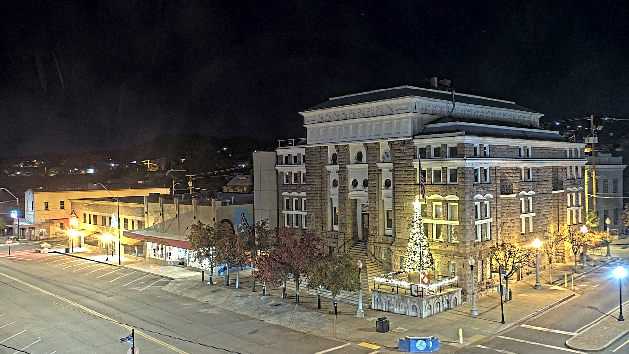Thumbnail for current weather camera view from Center for the Arts in Globe, Arizona