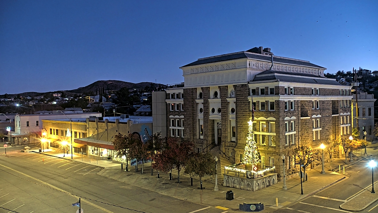 Thumbnail for current weather camera view from Center for the Arts in Globe, Arizona