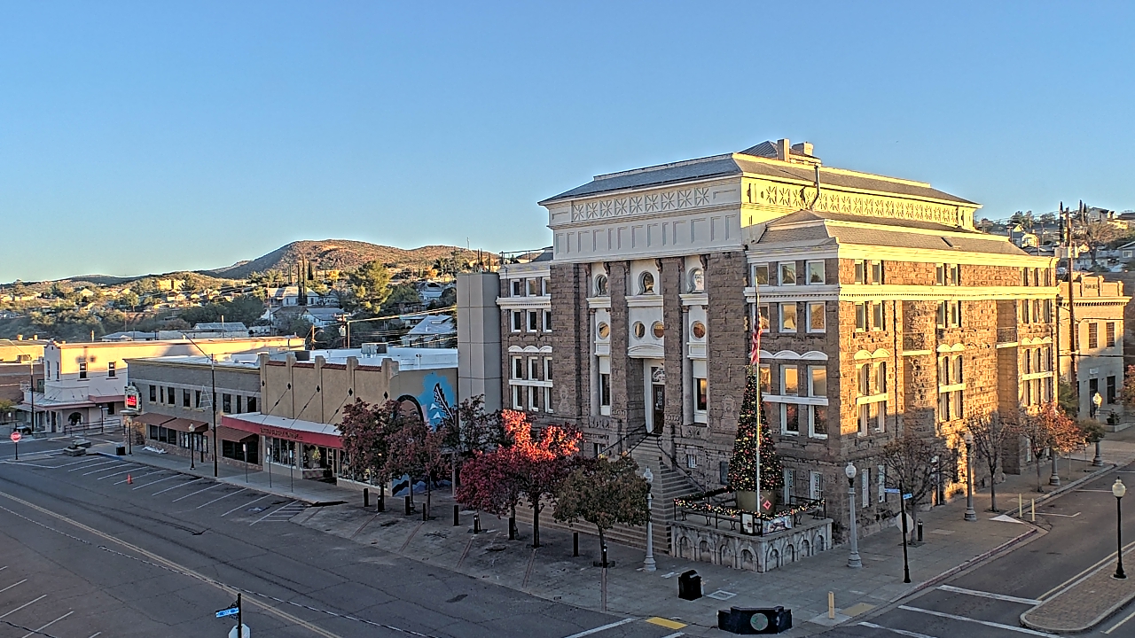 Thumbnail for current weather camera view from Center for the Arts in Globe, Arizona