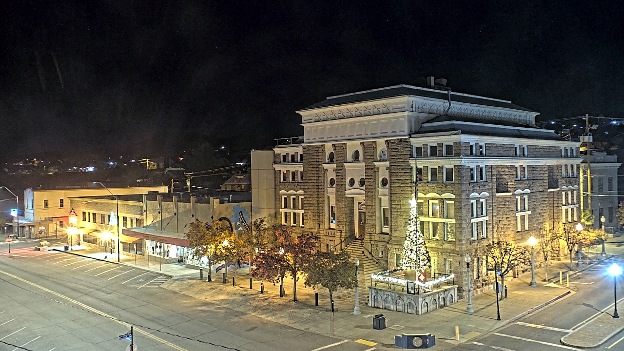 Thumbnail for current weather camera view from Center for the Arts in Globe, Arizona