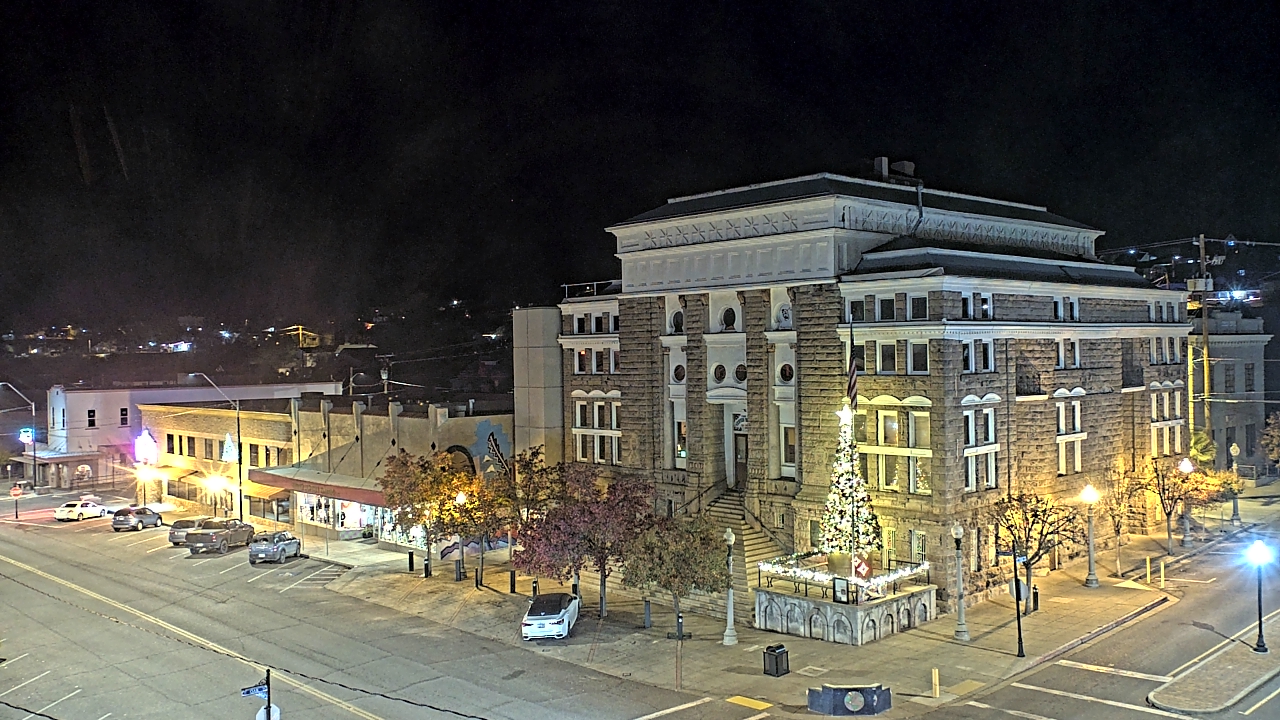 Thumbnail for current weather camera view from Center for the Arts in Globe, Arizona