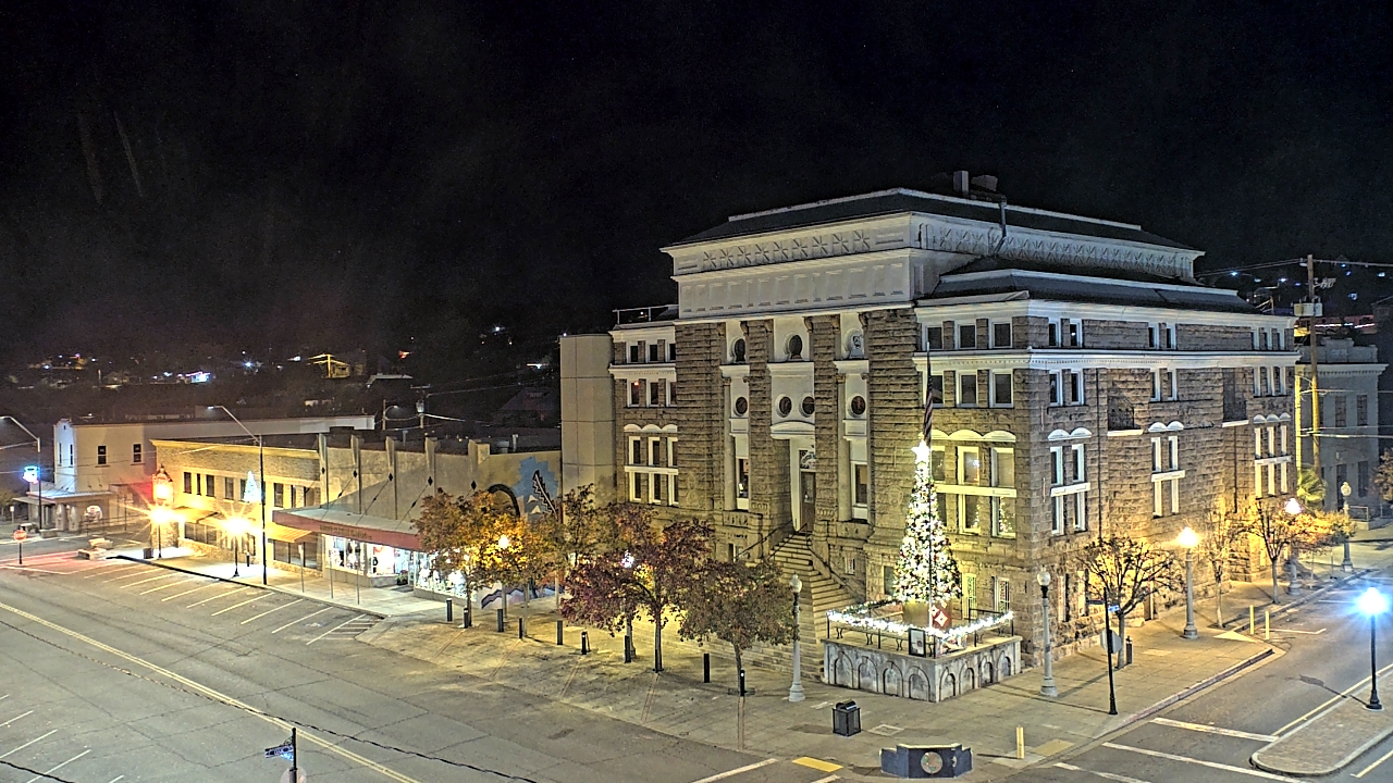 Thumbnail for current weather camera view from Center for the Arts in Globe, Arizona