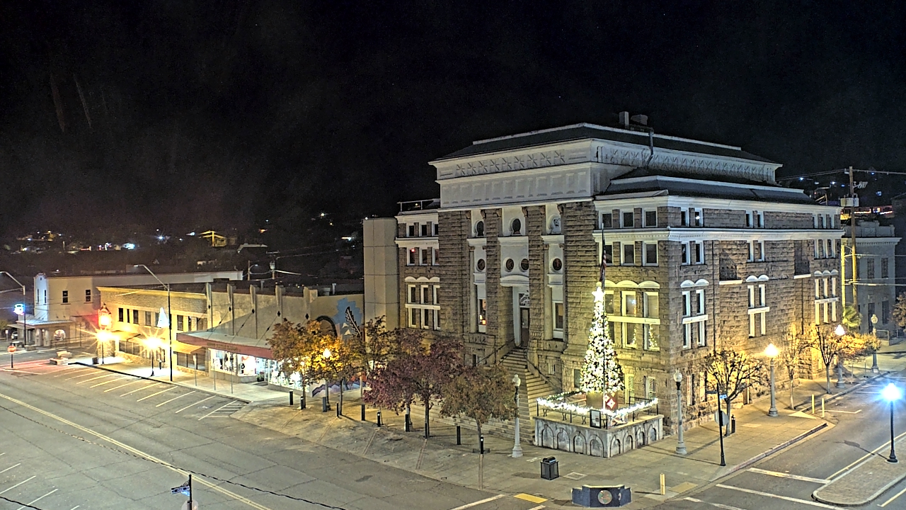 Thumbnail for current weather camera view from Center for the Arts in Globe, Arizona