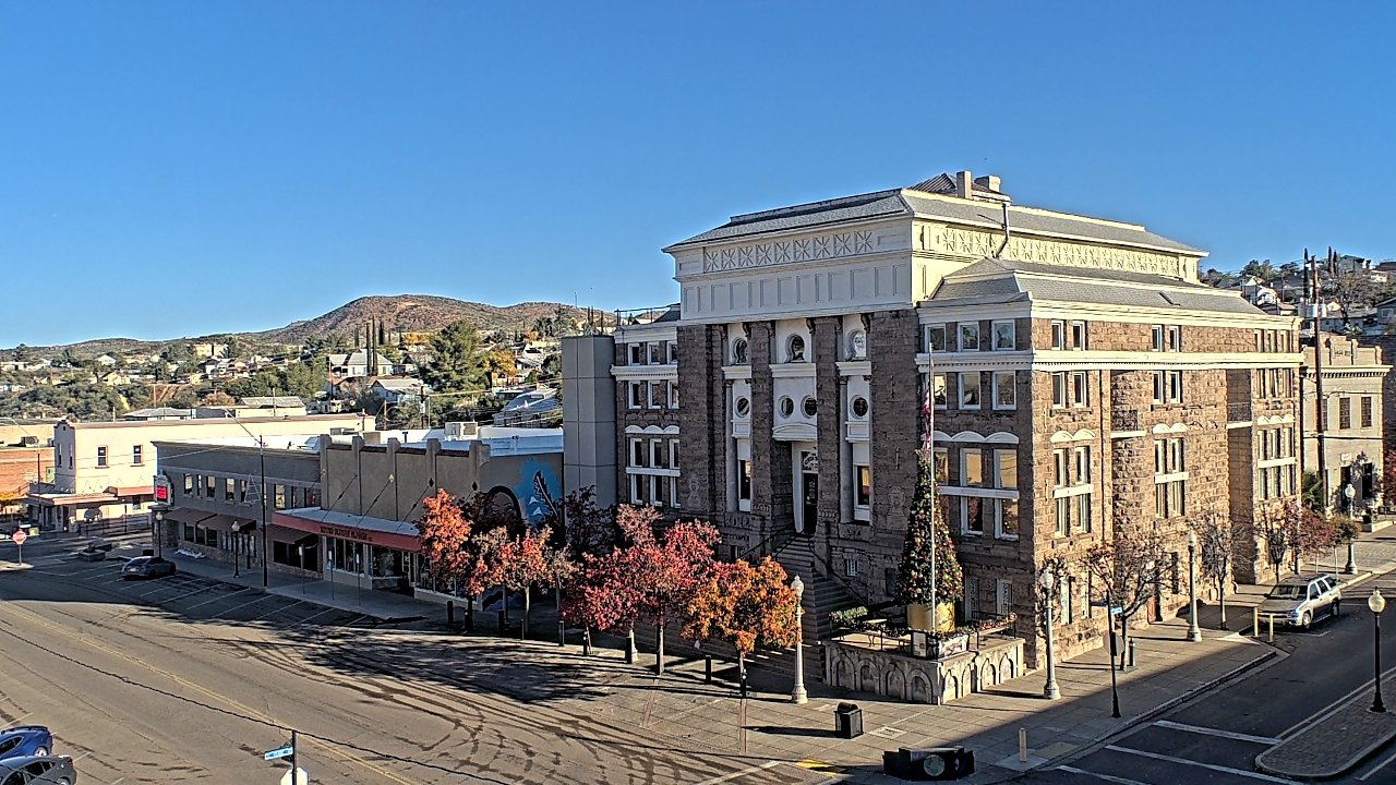 Thumbnail for current weather camera view from Center for the Arts in Globe, Arizona