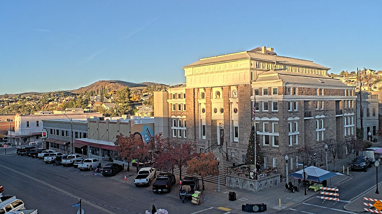 Thumbnail for current weather camera view from Center for the Arts in Globe, Arizona