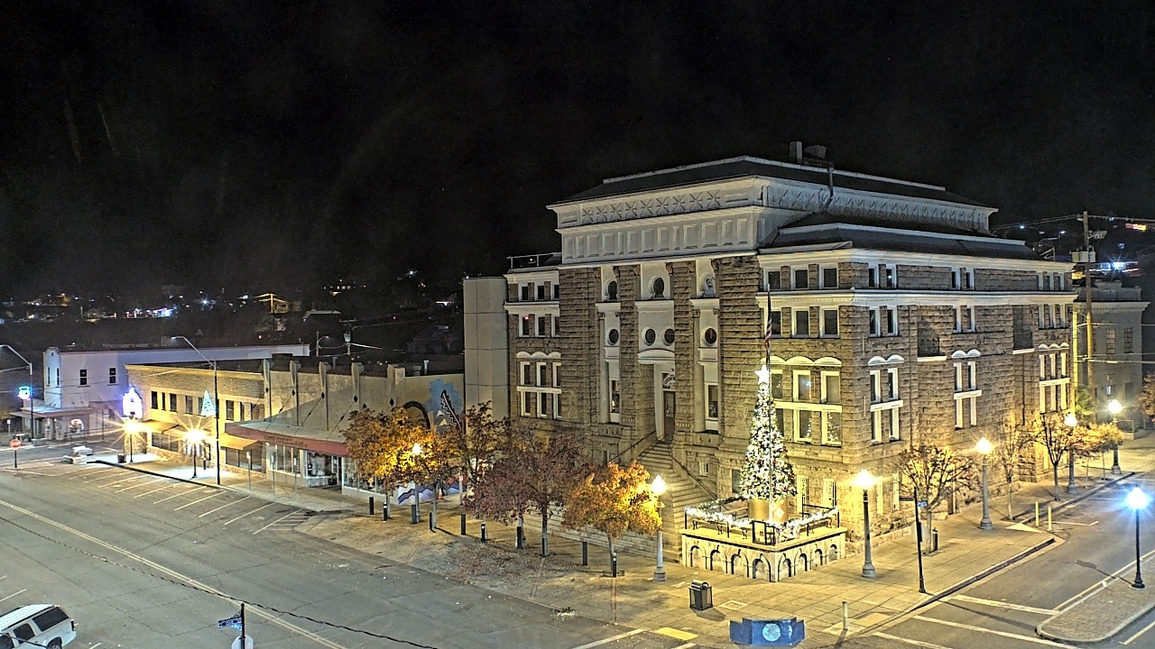 Thumbnail for current weather camera view from Center for the Arts in Globe, Arizona