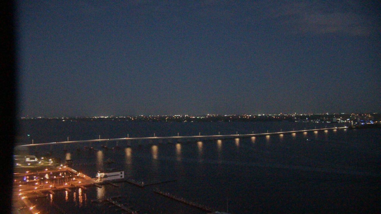 Thumbnail for current weather camera view from Edison Grand tower 350 ft elev. in Fort Myers, Florida