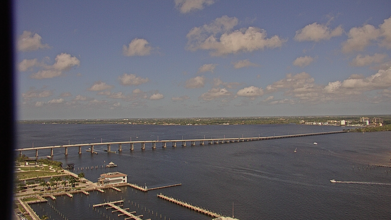 Thumbnail for current weather camera view from Edison Grand tower 350 ft elev. in Fort Myers, Florida