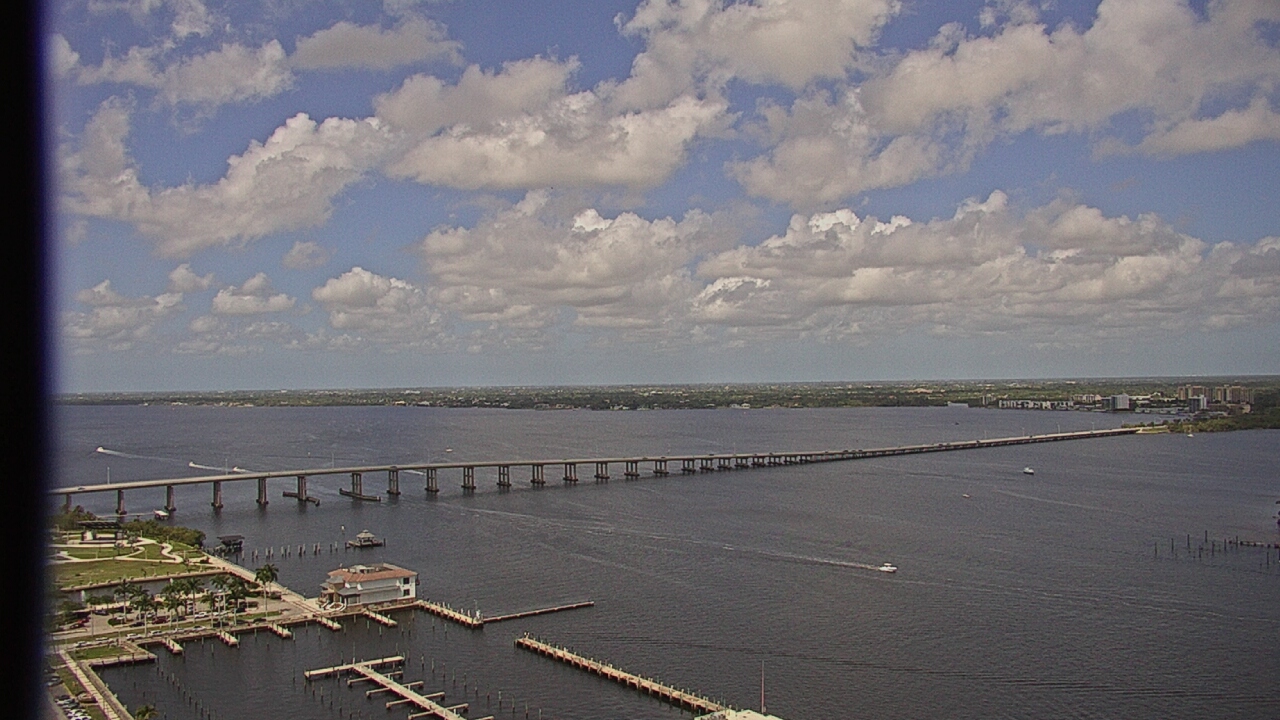 Thumbnail for current weather camera view from Edison Grand tower 350 ft elev. in Fort Myers, Florida