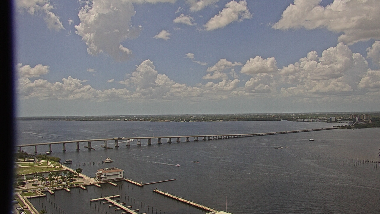 Thumbnail for current weather camera view from Edison Grand tower 350 ft elev. in Fort Myers, Florida