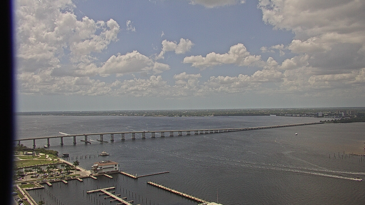 Thumbnail for current weather camera view from Edison Grand tower 350 ft elev. in Fort Myers, Florida