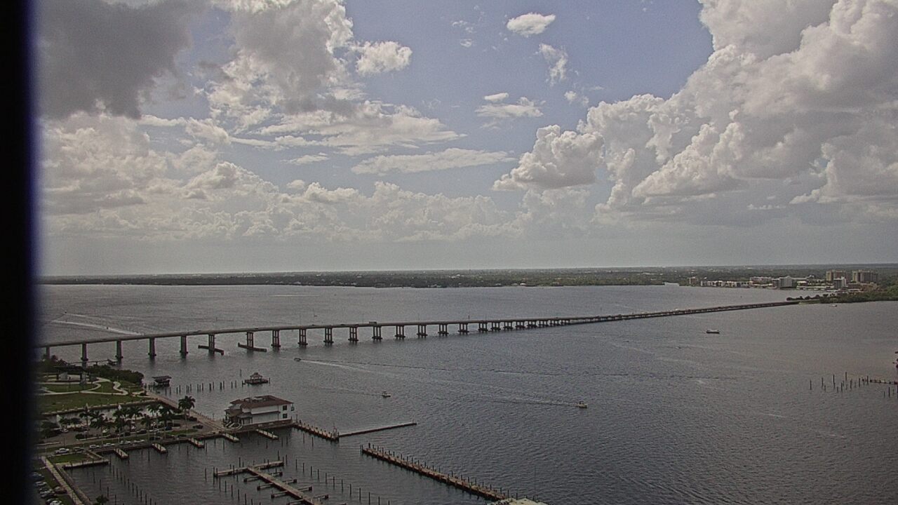 Thumbnail for current weather camera view from Edison Grand tower 350 ft elev. in Fort Myers, Florida