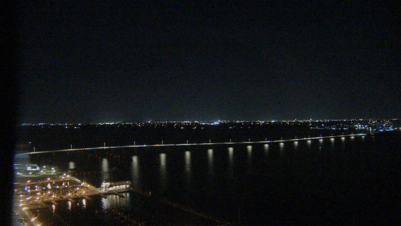 Thumbnail for current weather camera view from Edison Grand tower 350 ft elev. in Fort Myers, Florida