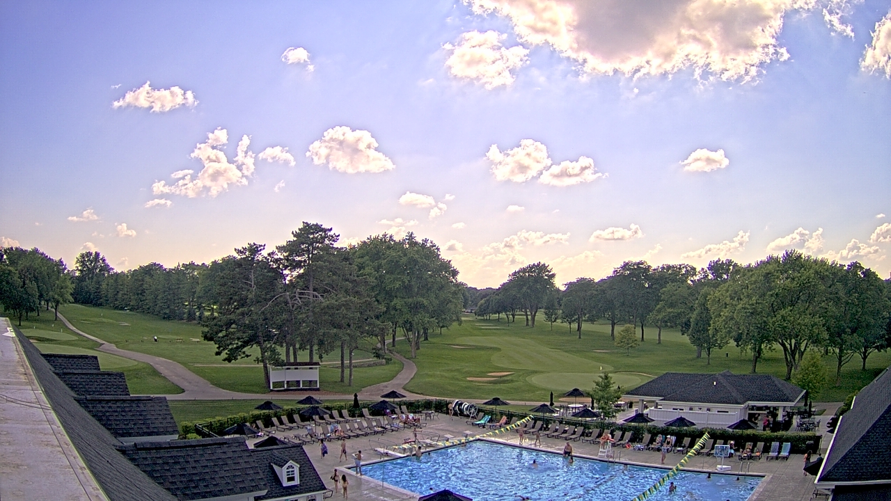Thumbnail for current weather camera view from Crystal Lake Country Club in Crystal Lake, Illinois