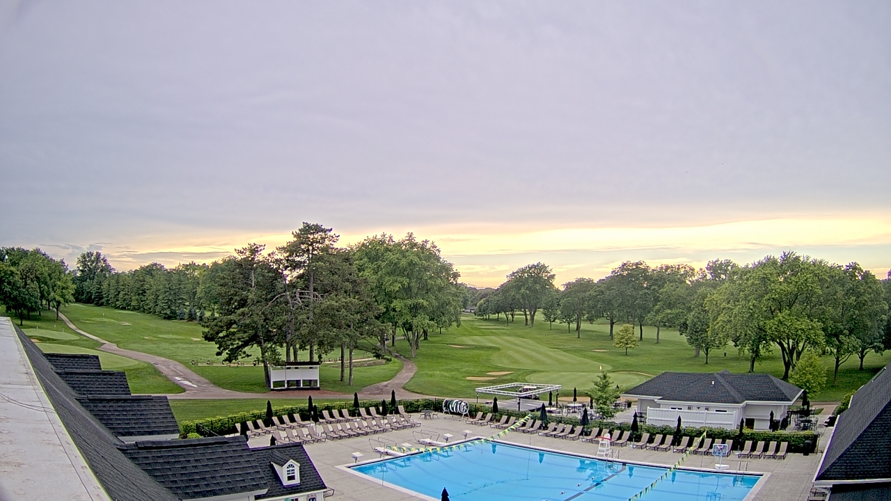 Thumbnail for current weather camera view from Crystal Lake Country Club in Crystal Lake, Illinois