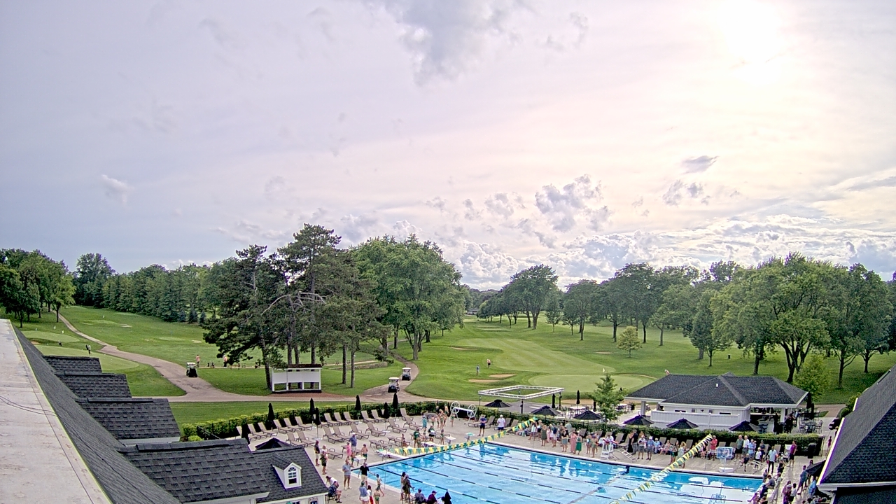 Thumbnail for current weather camera view from Crystal Lake Country Club in Crystal Lake, Illinois