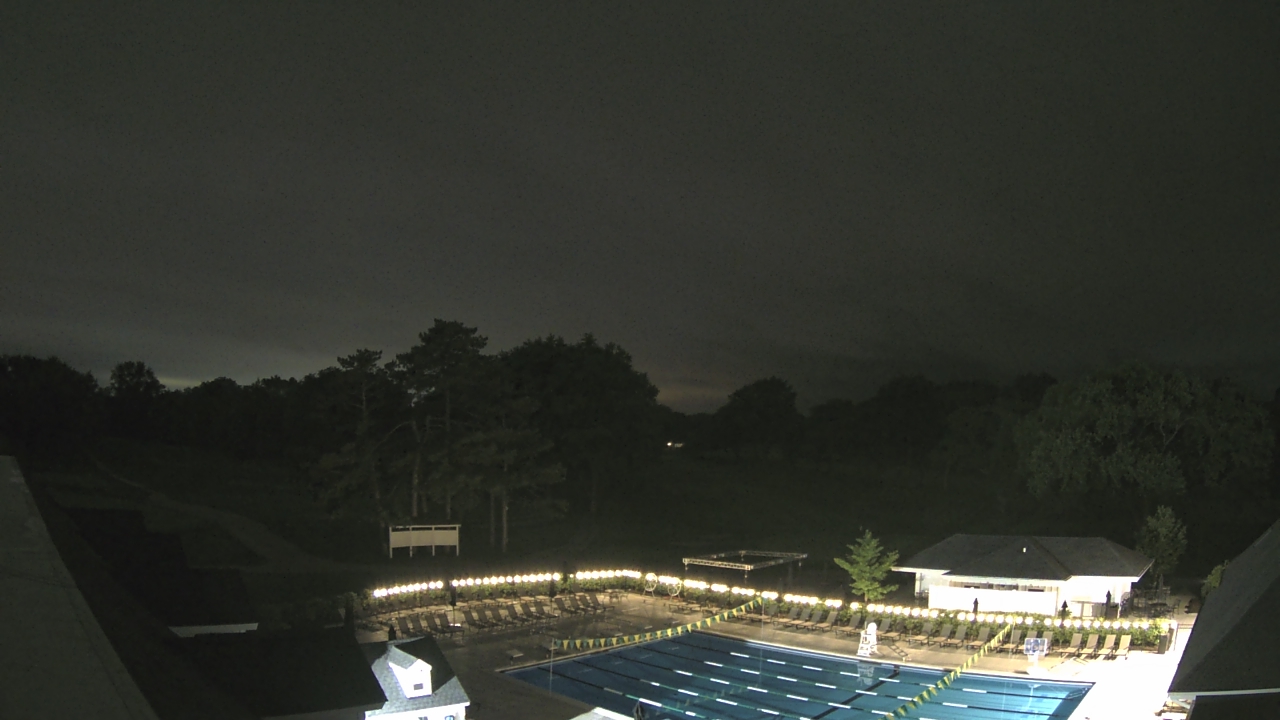 Thumbnail for current weather camera view from Crystal Lake Country Club in Crystal Lake, Illinois