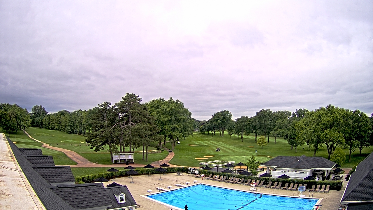 Thumbnail for current weather camera view from Crystal Lake Country Club in Crystal Lake, Illinois