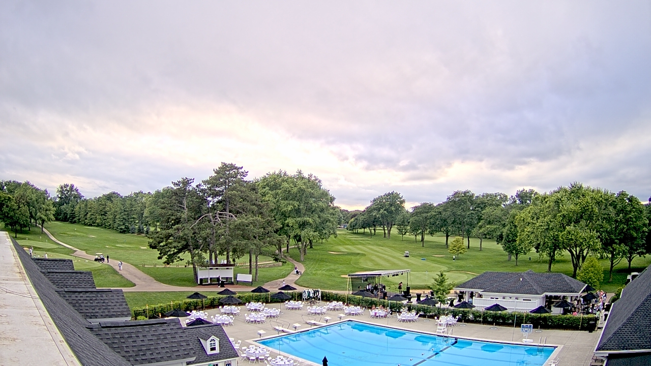 Thumbnail for current weather camera view from Crystal Lake Country Club in Crystal Lake, Illinois