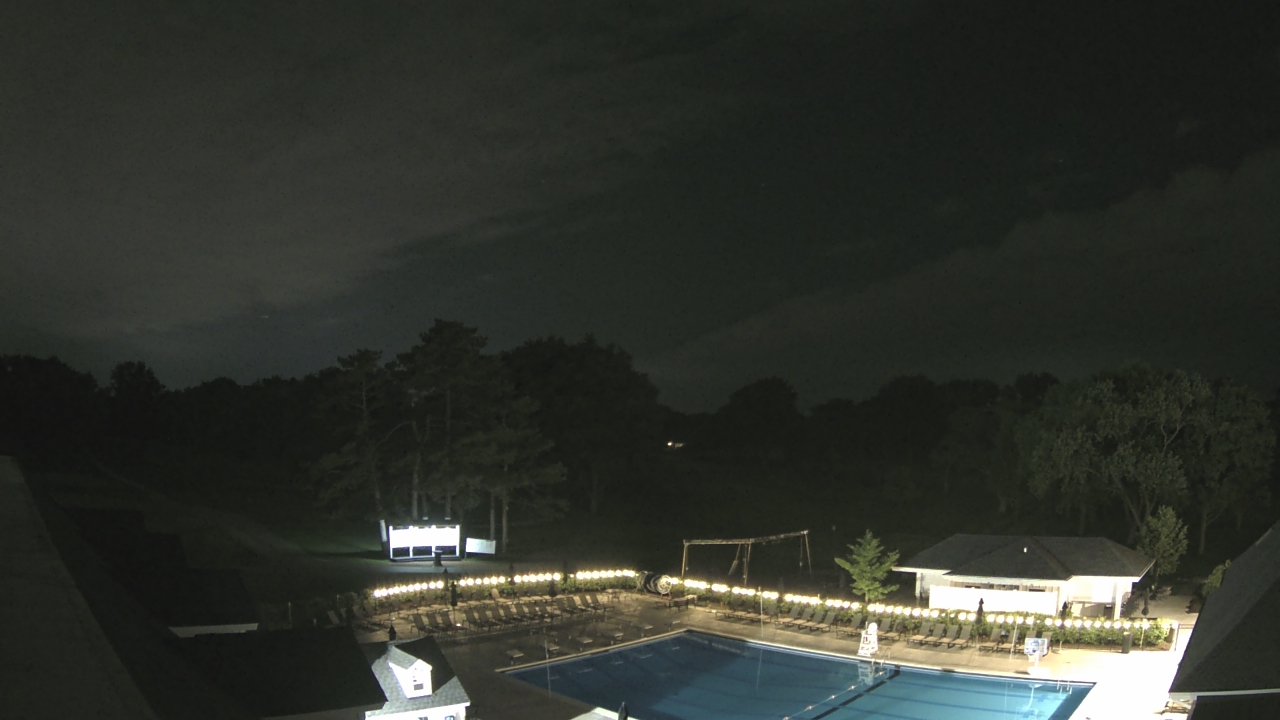 Thumbnail for current weather camera view from Crystal Lake Country Club in Crystal Lake, Illinois