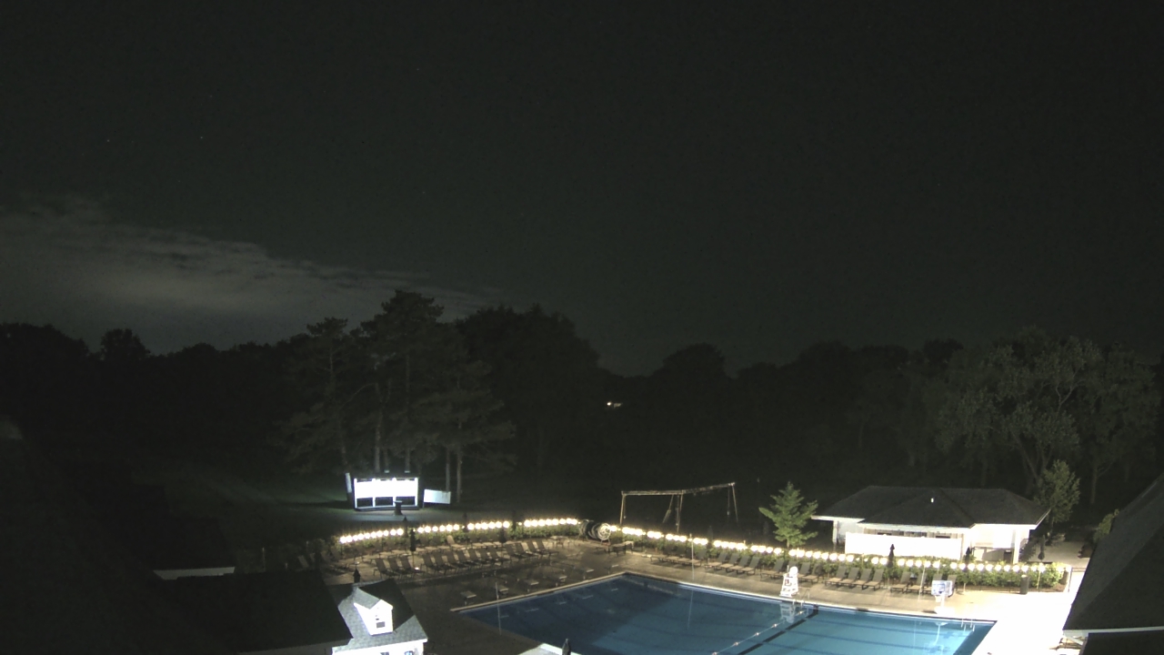 Thumbnail for current weather camera view from Crystal Lake Country Club in Crystal Lake, Illinois