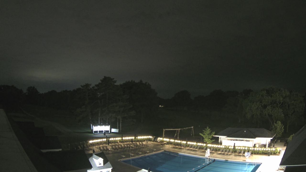 Thumbnail for current weather camera view from Crystal Lake Country Club in Crystal Lake, Illinois