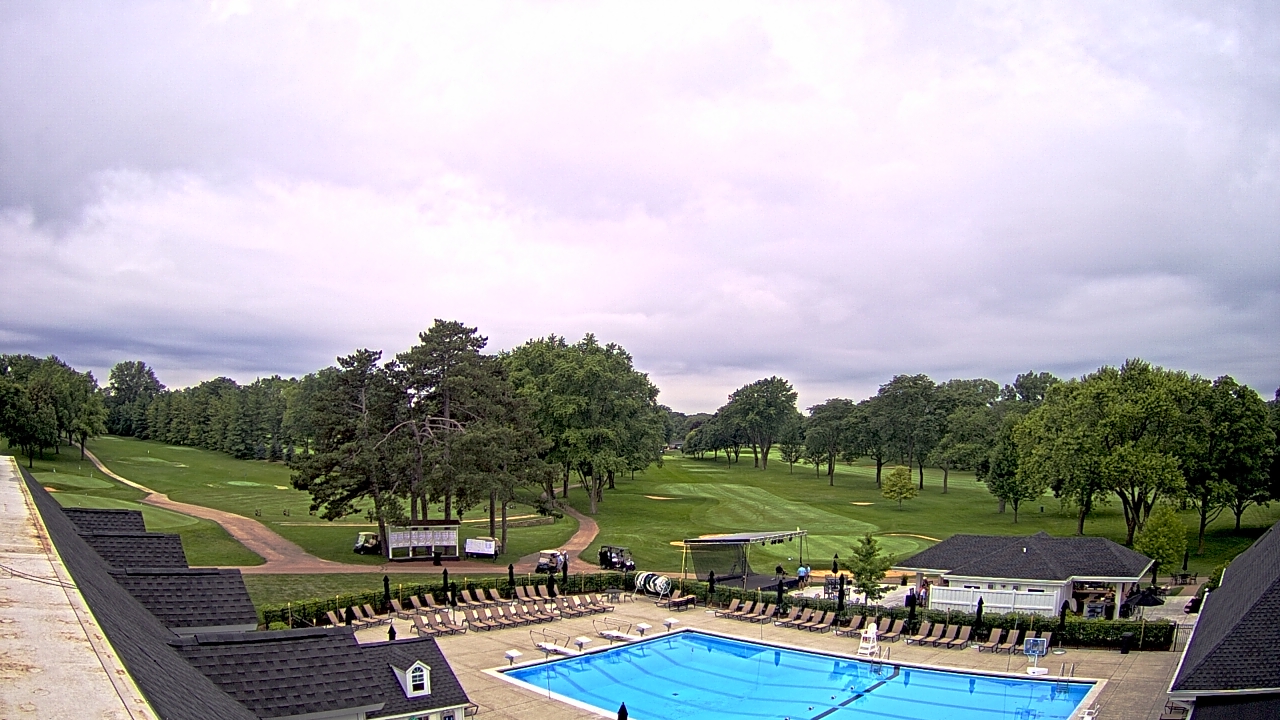 Thumbnail for current weather camera view from Crystal Lake Country Club in Crystal Lake, Illinois