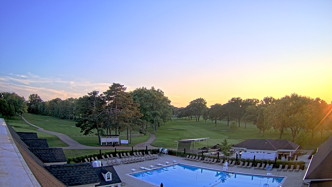 Thumbnail for current weather camera view from Crystal Lake Country Club in Crystal Lake, Illinois