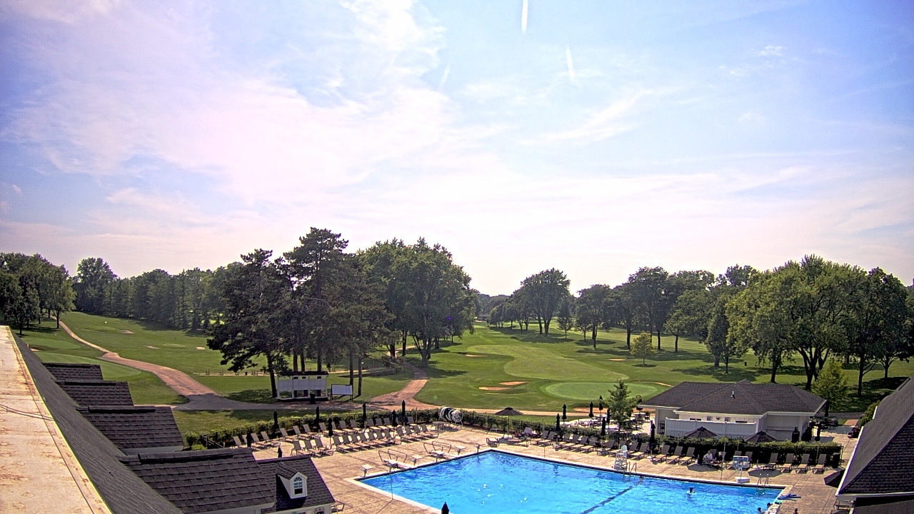 Thumbnail for current weather camera view from Crystal Lake Country Club in Crystal Lake, Illinois