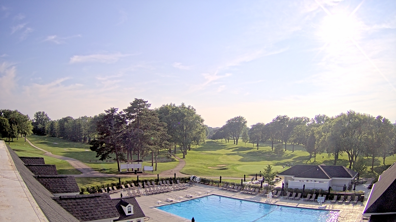 Thumbnail for current weather camera view from Crystal Lake Country Club in Crystal Lake, Illinois