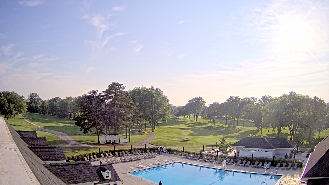 Thumbnail for current weather camera view from Crystal Lake Country Club in Crystal Lake, Illinois