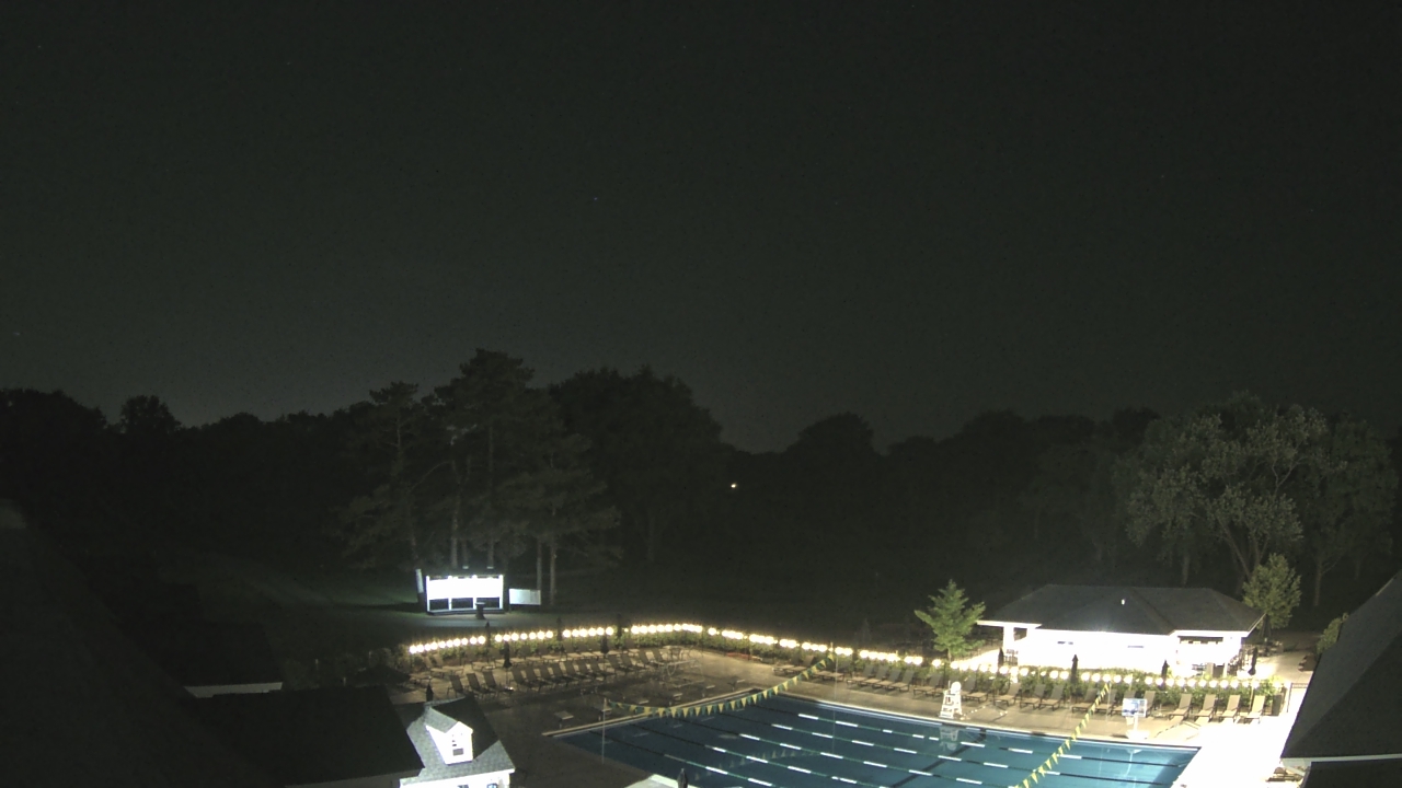 Thumbnail for current weather camera view from Crystal Lake Country Club in Crystal Lake, Illinois