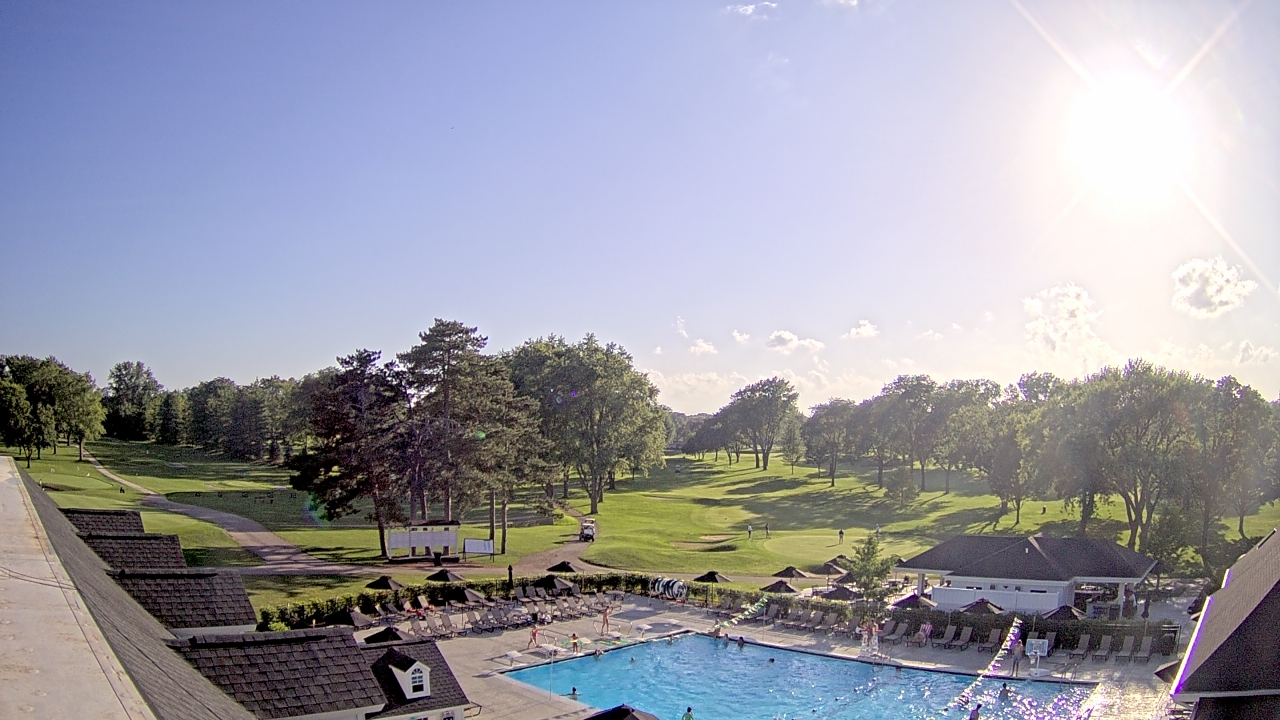 Thumbnail for current weather camera view from Crystal Lake Country Club in Crystal Lake, Illinois