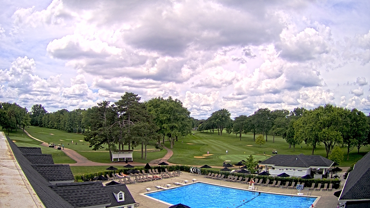 Thumbnail for current weather camera view from Crystal Lake Country Club in Crystal Lake, Illinois