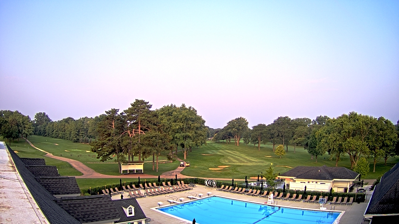 Thumbnail for current weather camera view from Crystal Lake Country Club in Crystal Lake, Illinois
