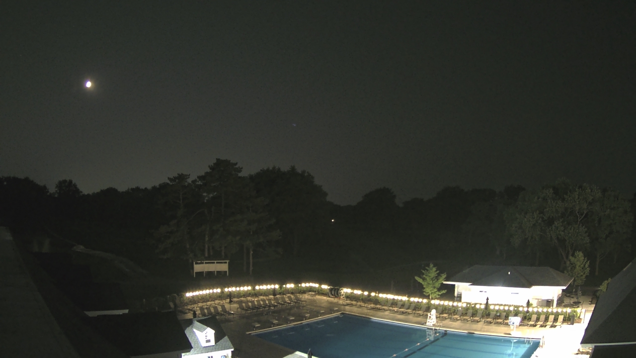 Thumbnail for current weather camera view from Crystal Lake Country Club in Crystal Lake, Illinois