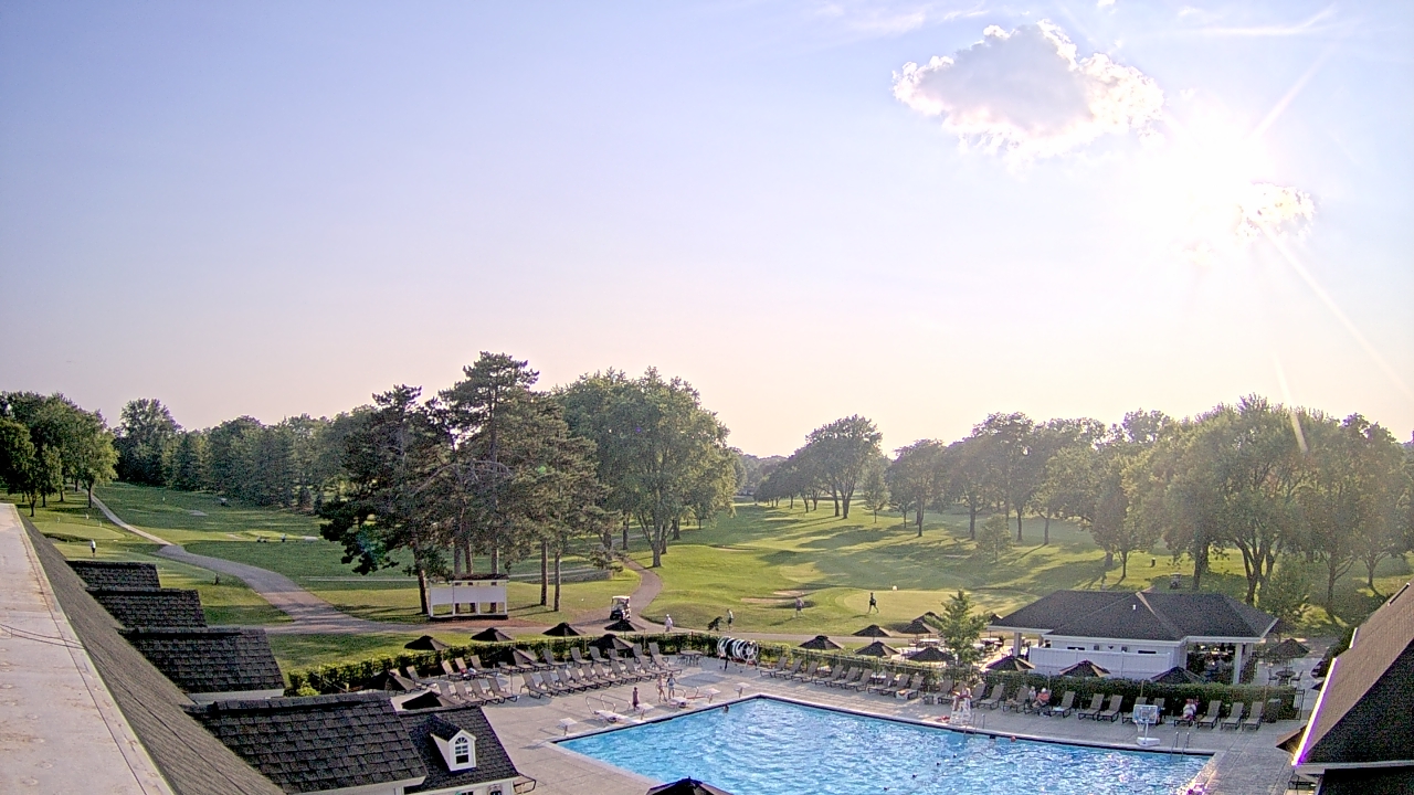 Thumbnail for current weather camera view from Crystal Lake Country Club in Crystal Lake, Illinois