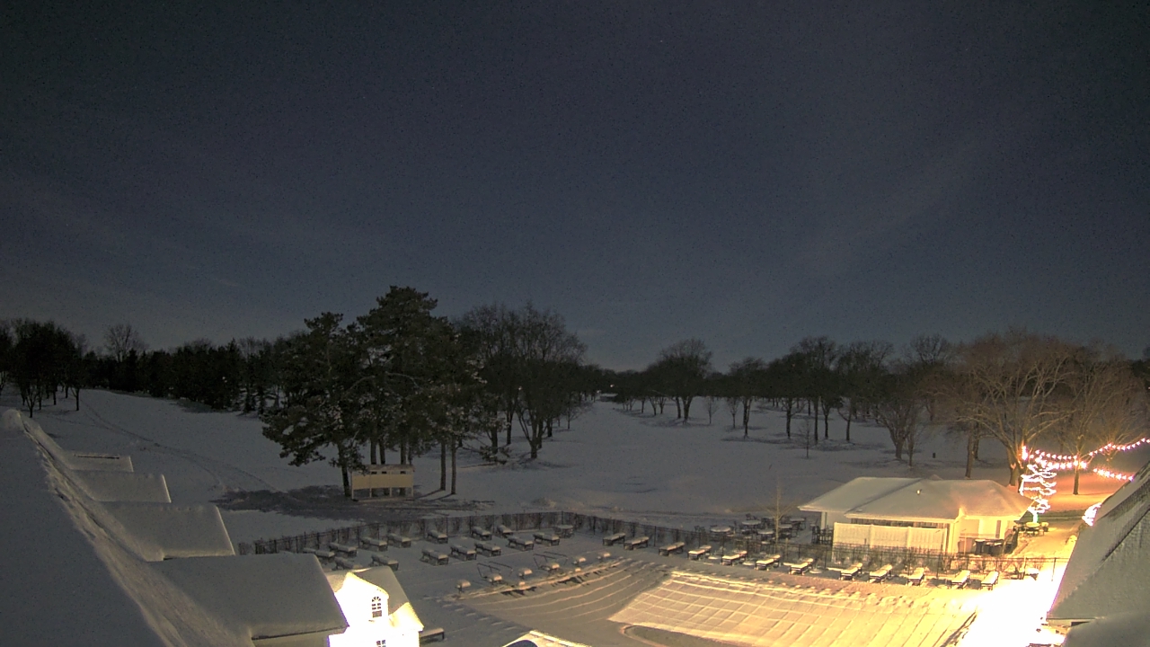 Thumbnail for current weather camera view from Crystal Lake Country Club in Crystal Lake, Illinois