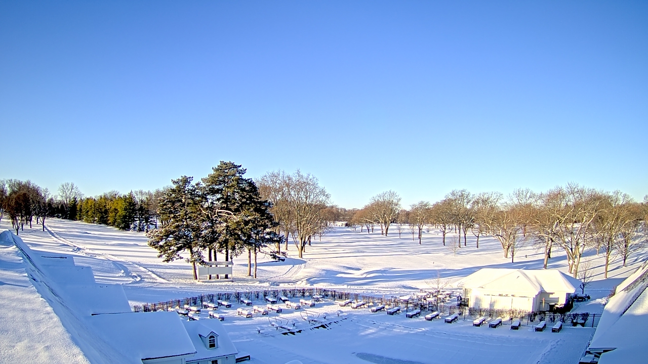 Thumbnail for current weather camera view from Crystal Lake Country Club in Crystal Lake, Illinois