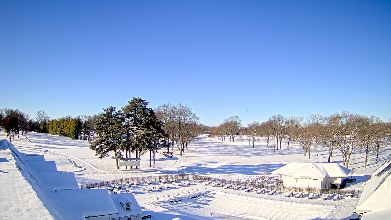 Thumbnail for current weather camera view from Crystal Lake Country Club in Crystal Lake, Illinois