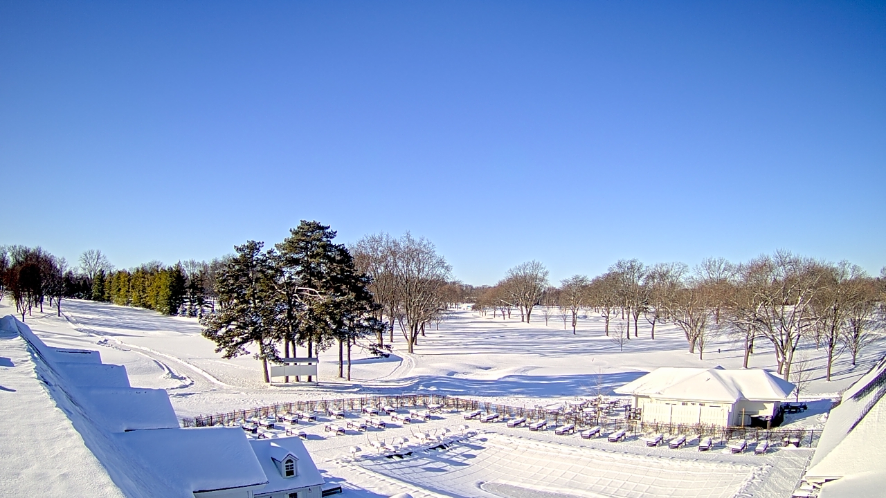 Thumbnail for current weather camera view from Crystal Lake Country Club in Crystal Lake, Illinois