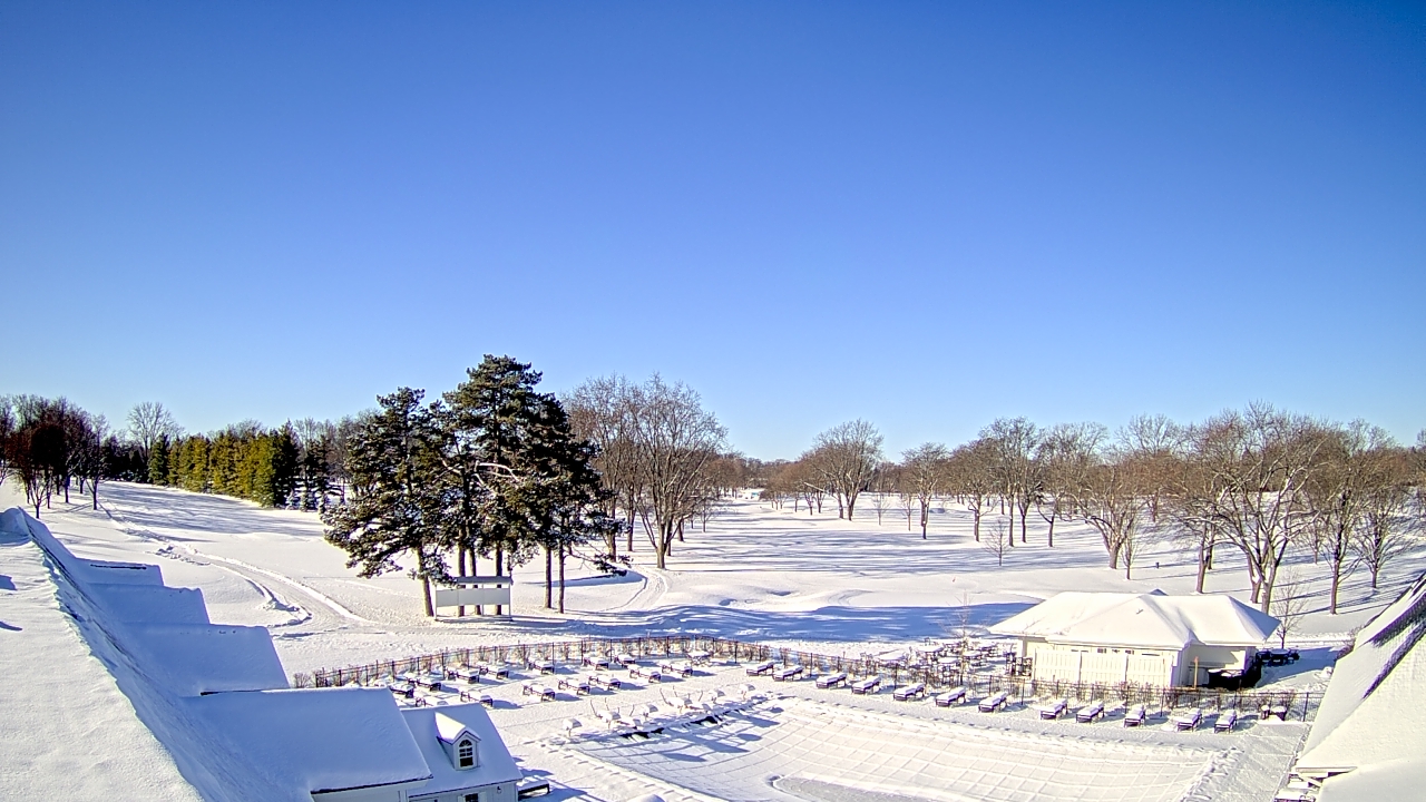 Thumbnail for current weather camera view from Crystal Lake Country Club in Crystal Lake, Illinois