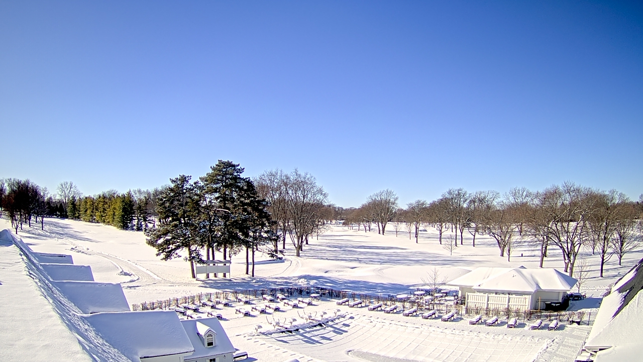 Thumbnail for current weather camera view from Crystal Lake Country Club in Crystal Lake, Illinois