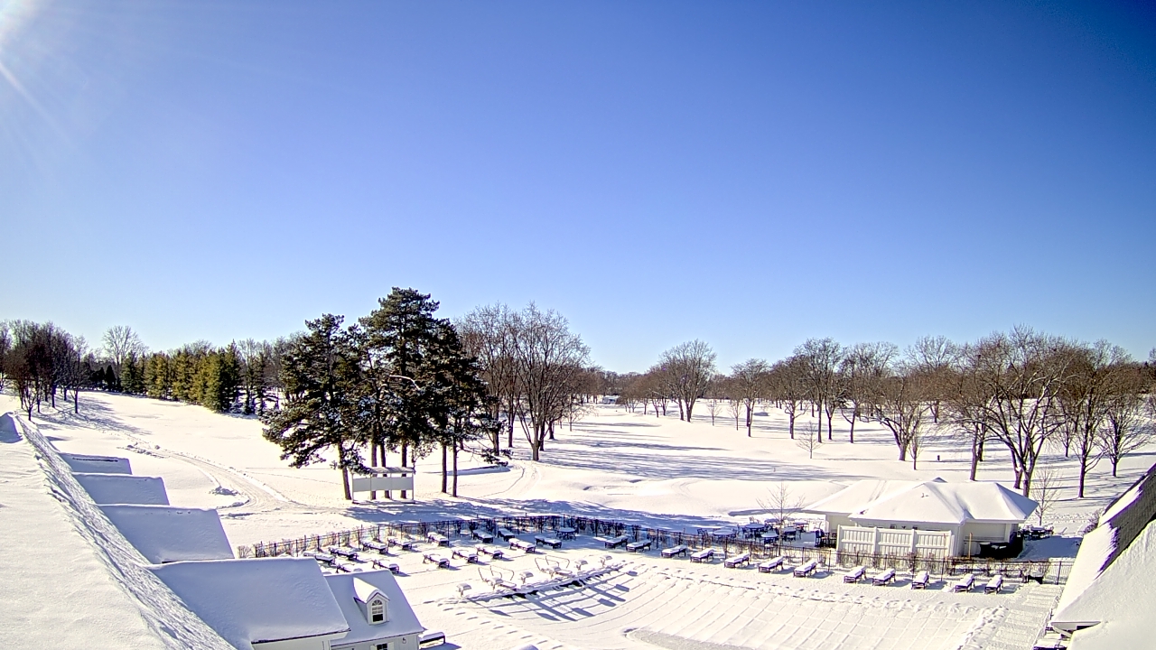 Thumbnail for current weather camera view from Crystal Lake Country Club in Crystal Lake, Illinois