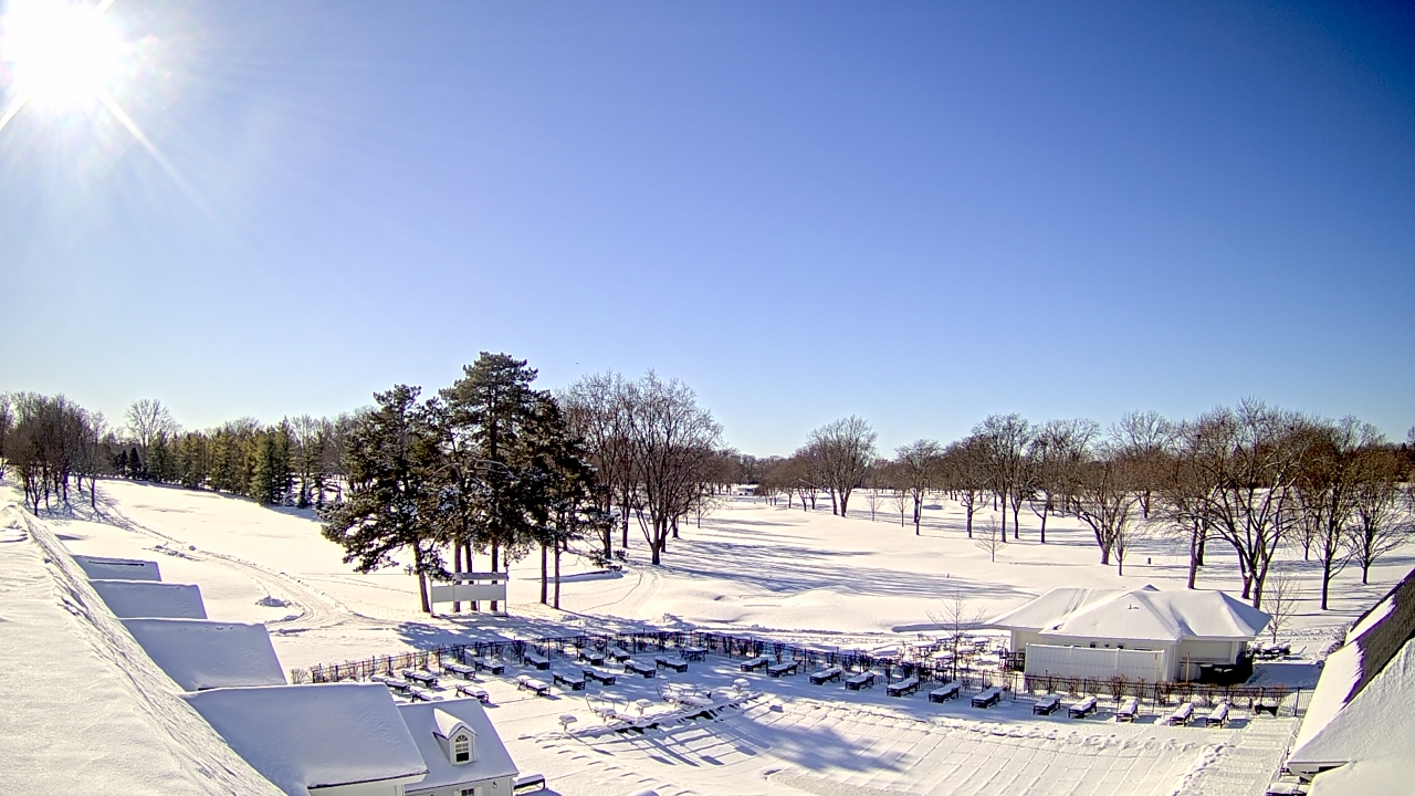 Thumbnail for current weather camera view from Crystal Lake Country Club in Crystal Lake, Illinois